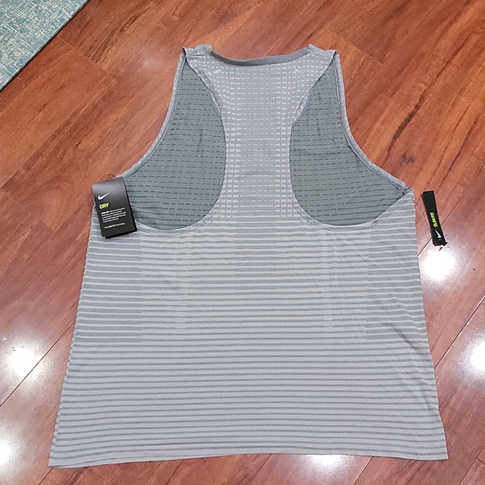 NWT Men's Nike dri-fit running tank - Picture 4 of 7